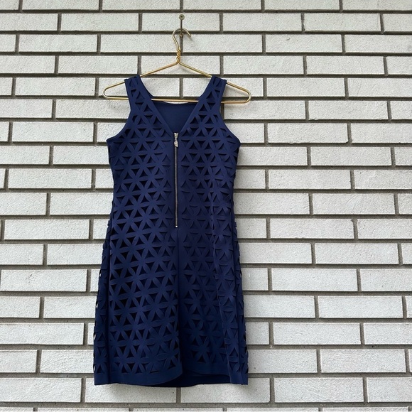 Lilly Pulitzer Mango Laser Cut Navy Blue Shift Dress Scuba Ponte - Picture 8 of 12